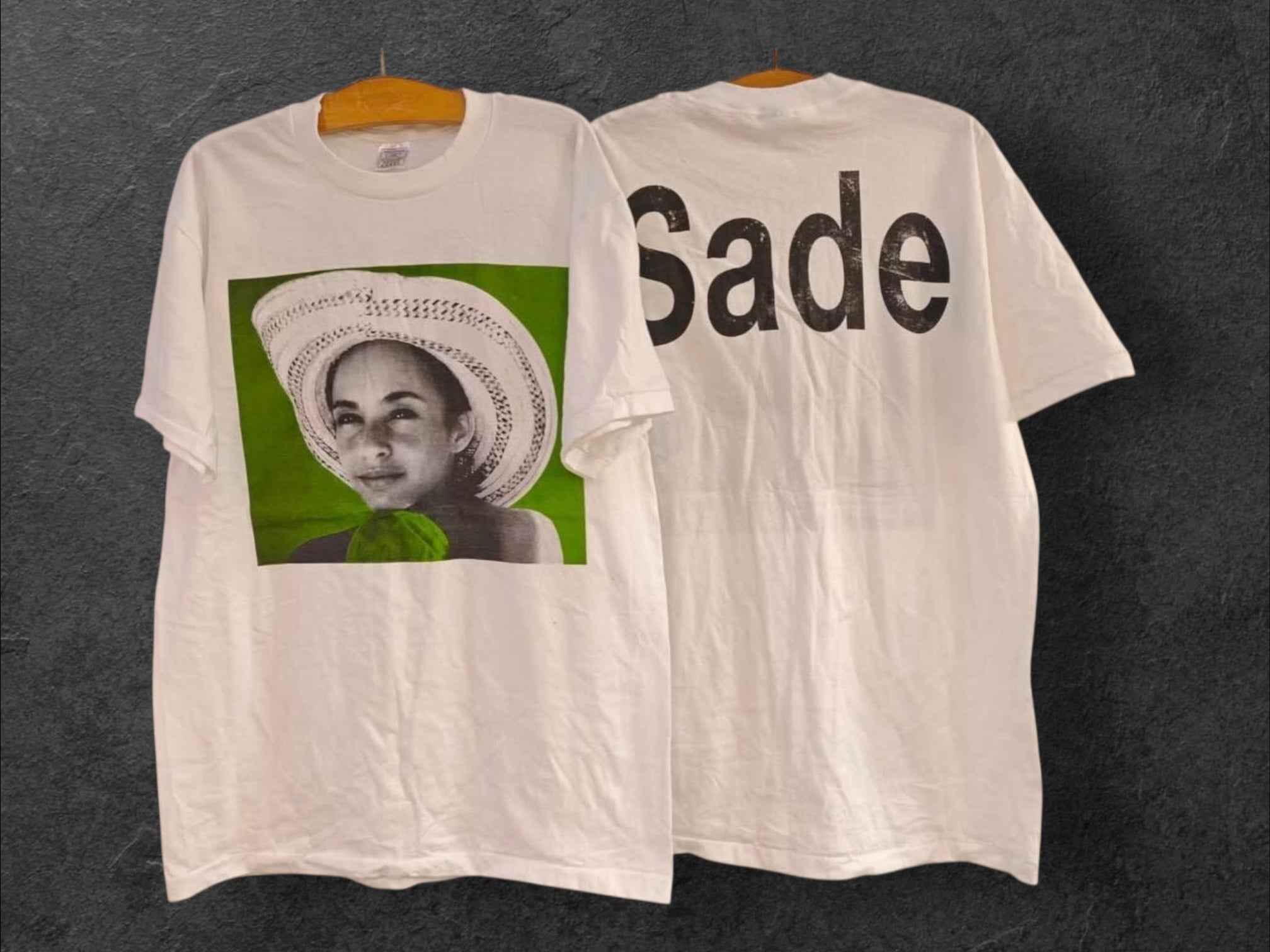 即発送可能　SADE